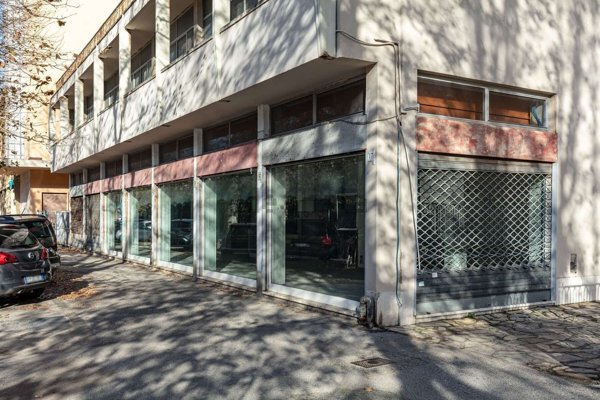 negozio in vendita a Livorno in zona Ospedale