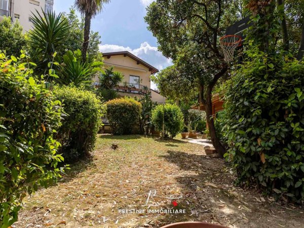 casa indipendente in vendita a Livorno