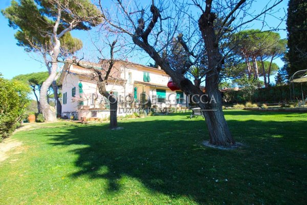 casa indipendente in vendita a Livorno in zona Montenero