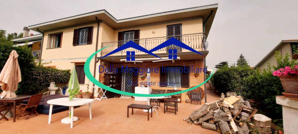 casa indipendente in vendita a Livorno in zona Castellaccio