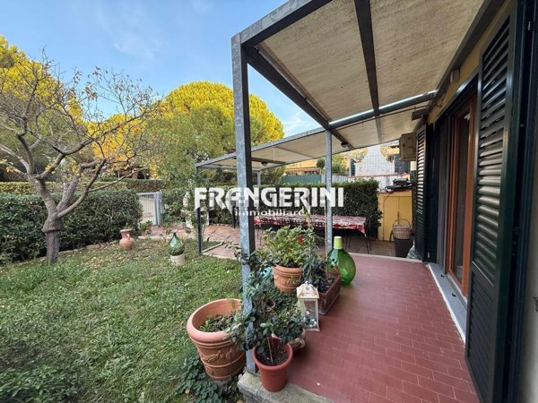 appartamento in vendita a Livorno in zona Montenero