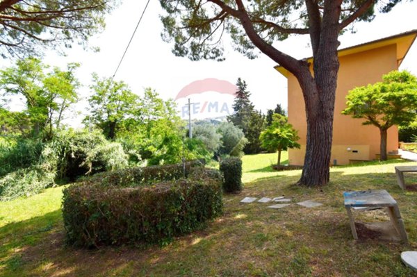 appartamento in vendita a Livorno in zona Montenero