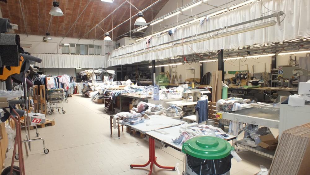 capannone in vendita a Livorno