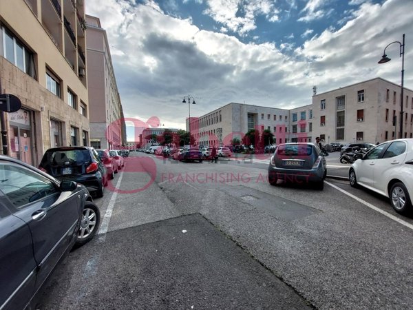 capannone in vendita a Livorno