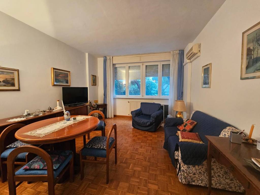 appartamento in vendita a Livorno in zona Lungomare