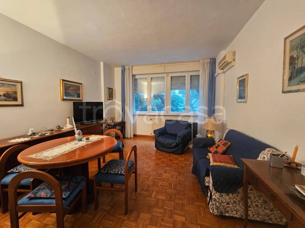 appartamento in vendita a Livorno in zona Ardenza