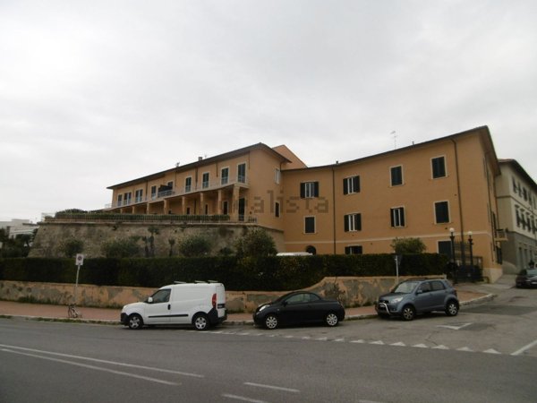 appartamento in vendita a Livorno in zona Antignano