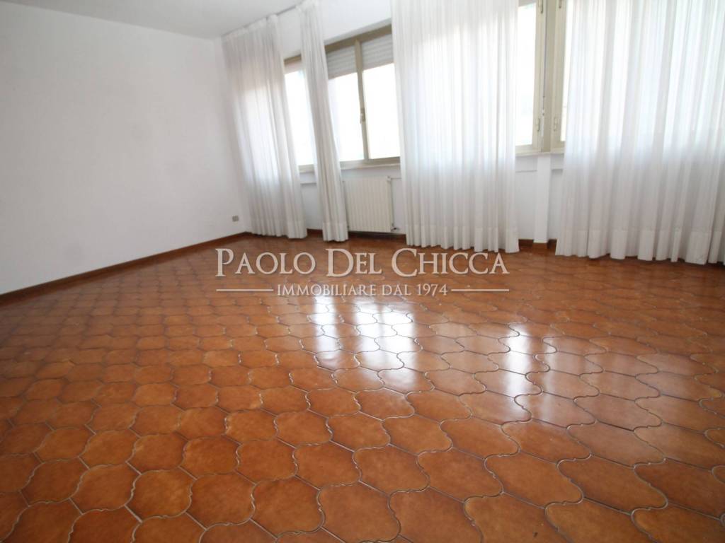 appartamento in vendita a Livorno in zona Lungomare