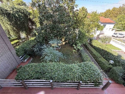 casa indipendente in vendita a Livorno in zona Montenero