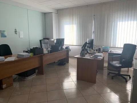 locale commerciale in vendita a Livorno