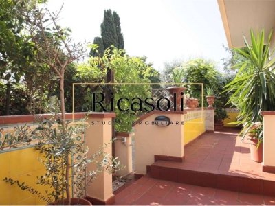 casa indipendente in vendita a Livorno in zona Montenero