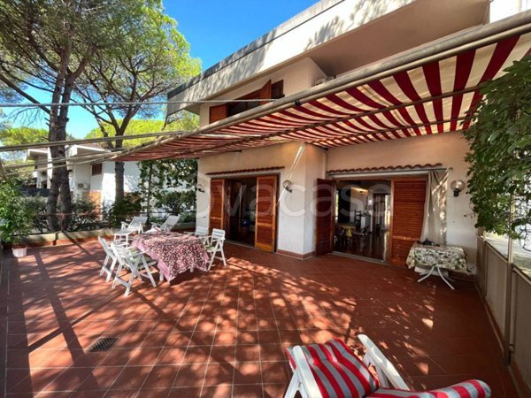 casa indipendente in vendita a Livorno in zona Quercianella