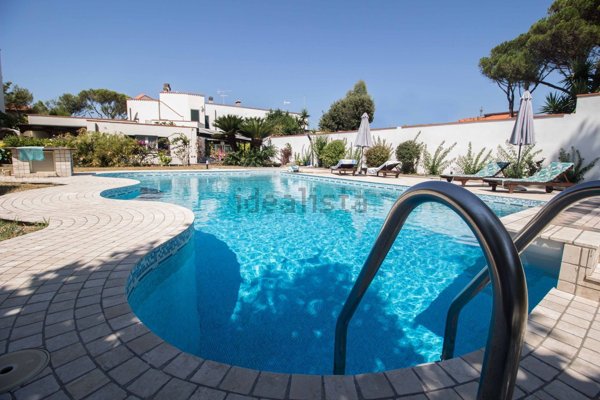 casa indipendente in vendita a Livorno in zona Antignano