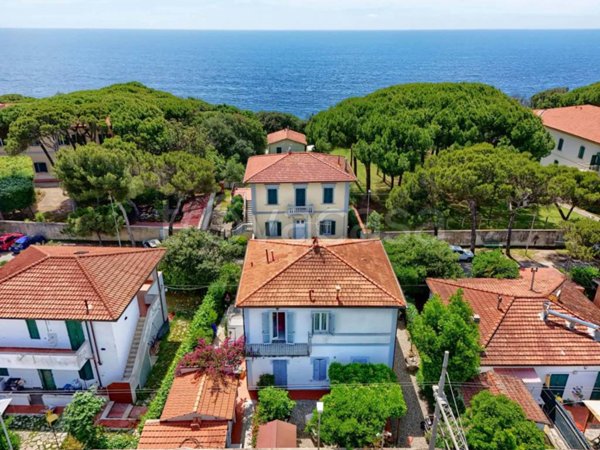 casa indipendente in vendita a Livorno in zona Quercianella
