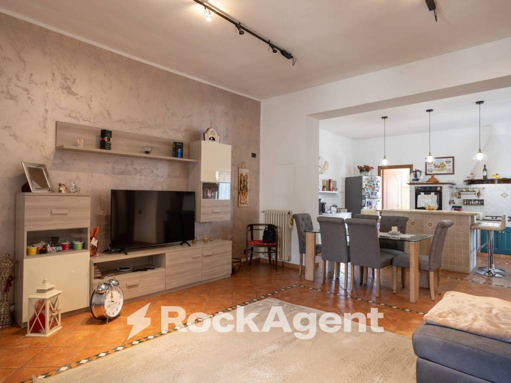 appartamento in vendita a Livorno in zona Ospedale