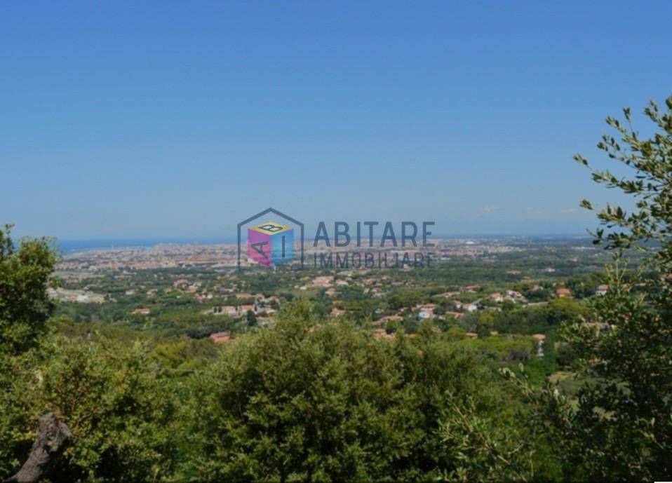 casa indipendente in vendita a Livorno in zona Montenero