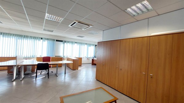 ufficio in vendita a Livorno in zona Ospedale