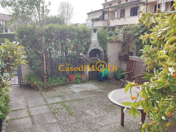 casa indipendente in vendita a Livorno in zona Stazione