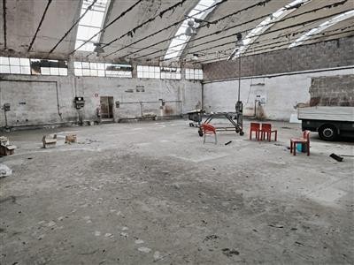 capannone in vendita a Livorno in zona Condotti Vecchi