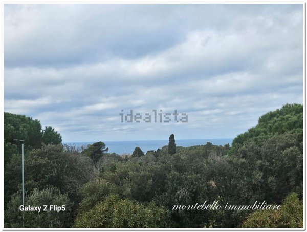 appartamento in vendita a Livorno in zona Montenero