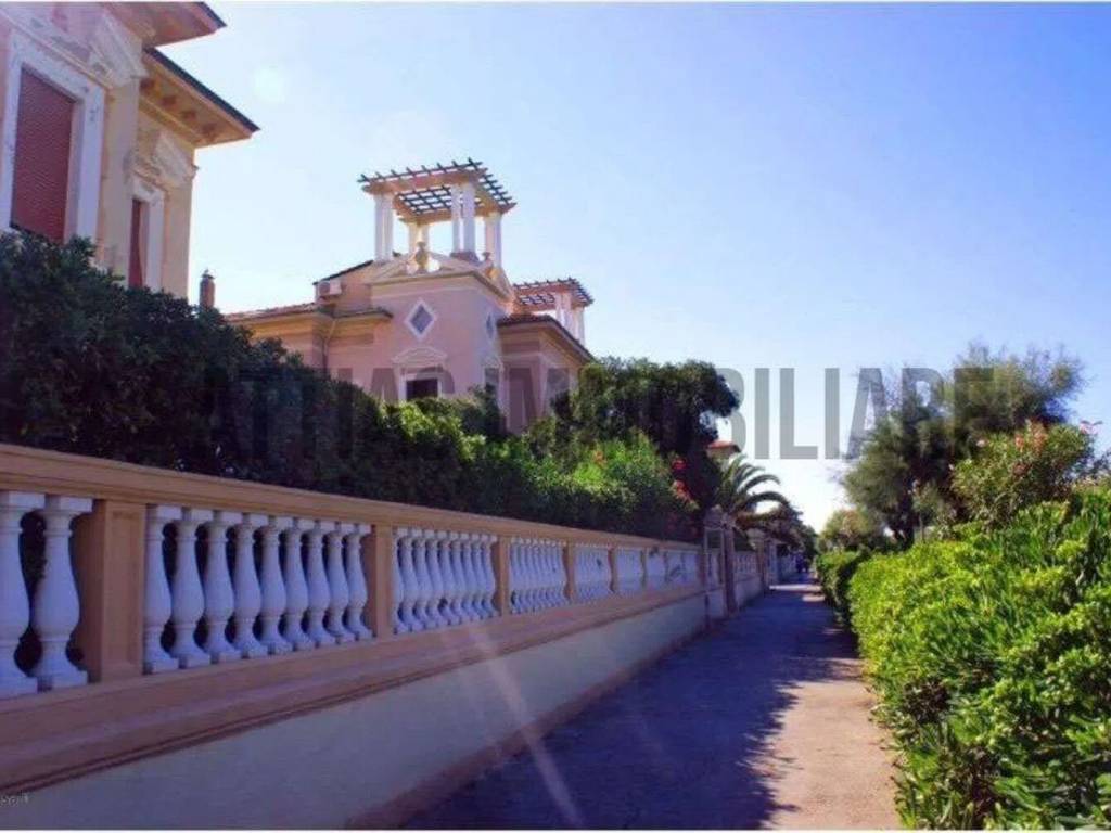 casa indipendente in vendita a Livorno in zona Lungomare