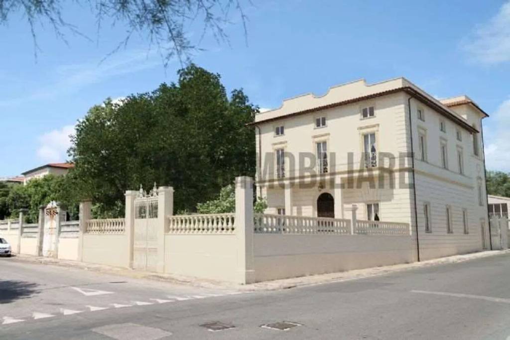 casa indipendente in vendita a Livorno in zona Ardenza