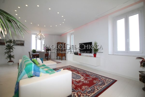 appartamento in vendita a Livorno in zona Antignano