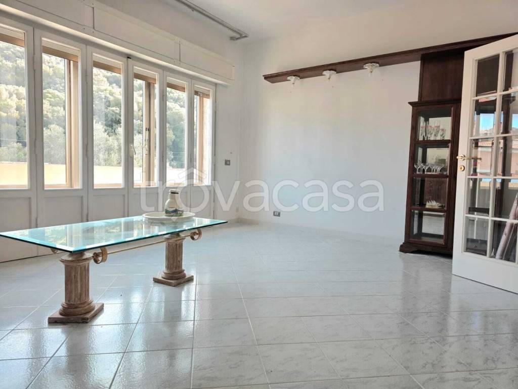 appartamento in vendita a Livorno in zona Antignano