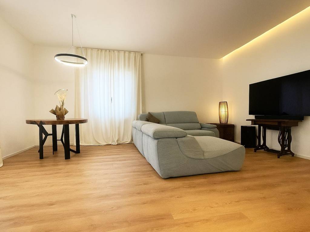 appartamento in vendita a Livorno in zona Stazione