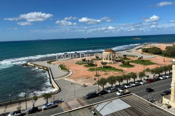 appartamento in vendita a Livorno in zona Lungomare