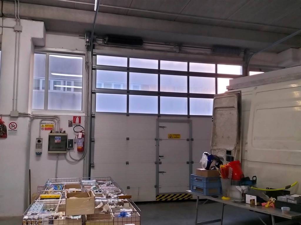 locale commerciale in vendita a Livorno