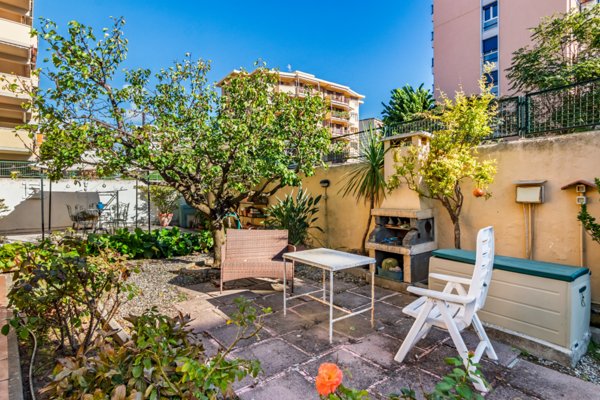 casa indipendente in vendita a Livorno