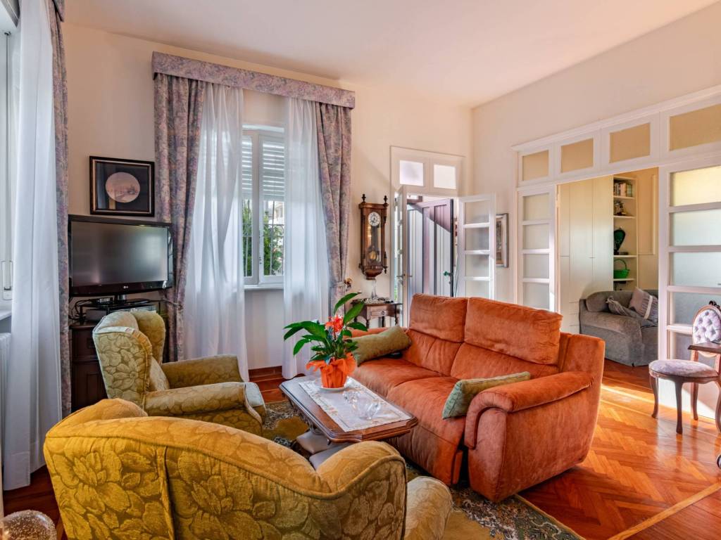 casa indipendente in vendita a Livorno