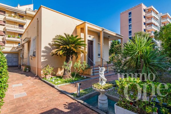 casa indipendente in vendita a Livorno