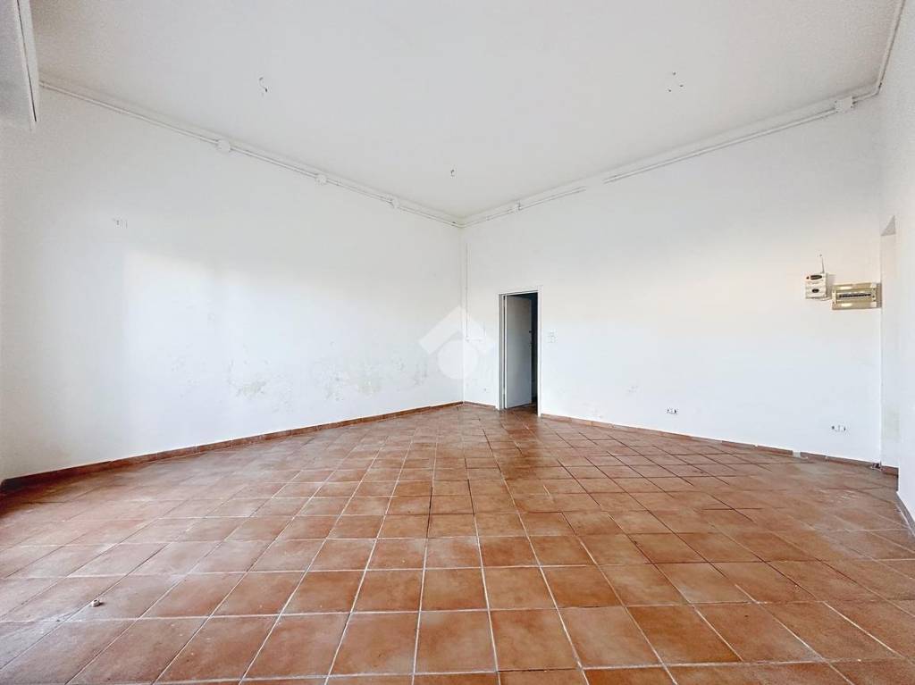 negozio in vendita a Livorno in zona Centro Città