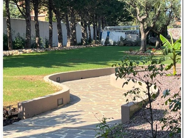 casa indipendente in vendita a Livorno in zona Montenero