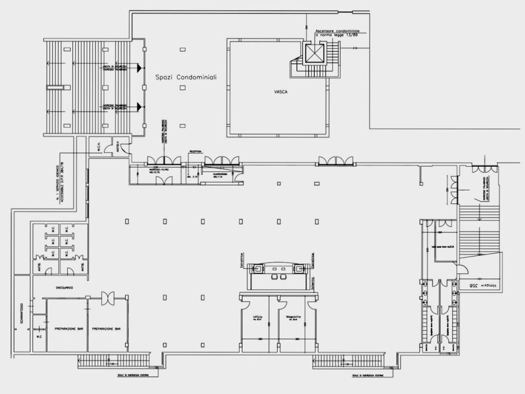locale commerciale in vendita a Livorno in zona Ardenza