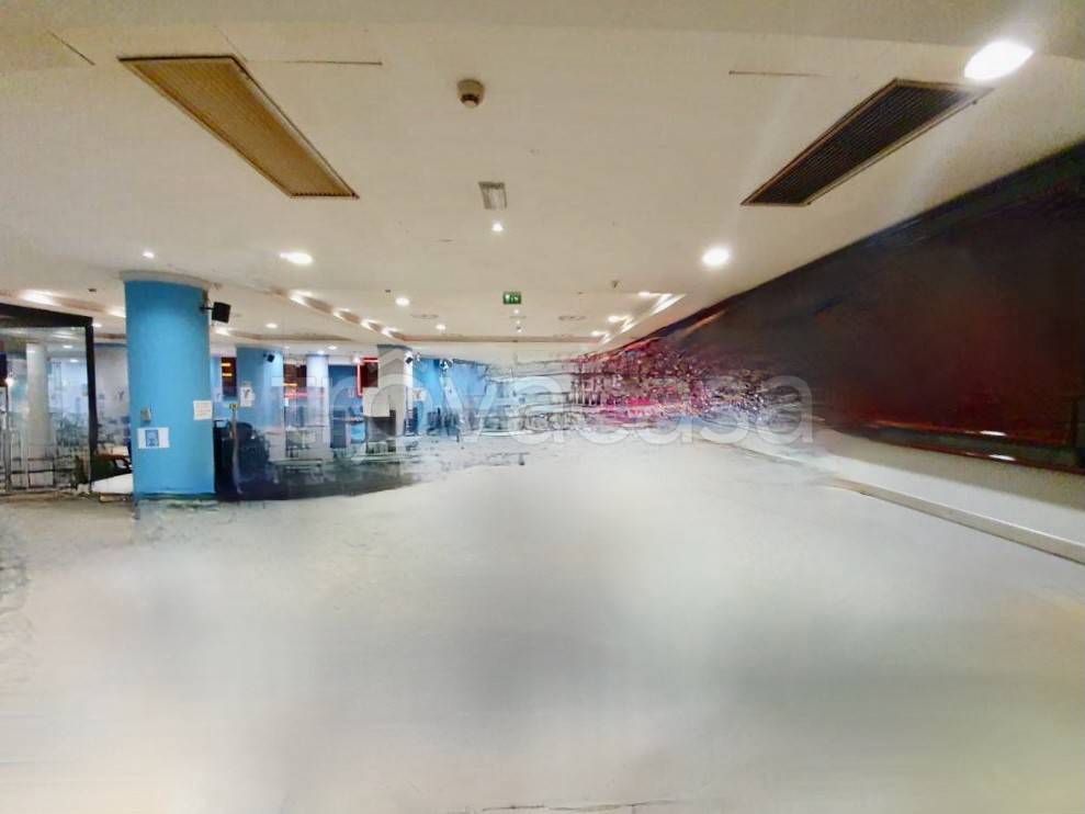 locale commerciale in vendita a Livorno in zona Ardenza