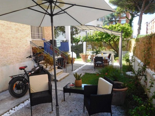 appartamento in vendita a Livorno in zona Ardenza