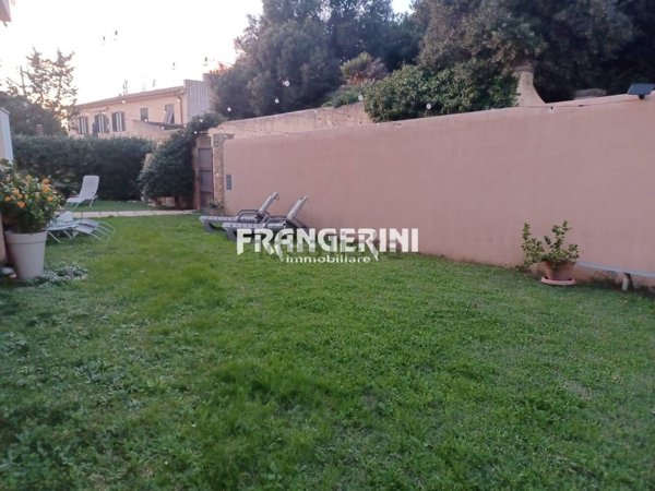 casa indipendente in vendita a Livorno in zona Antignano