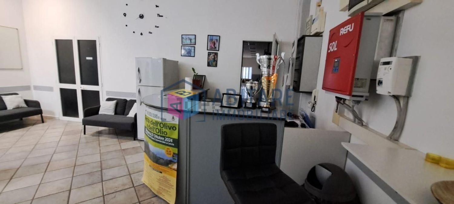 capannone in vendita a Livorno