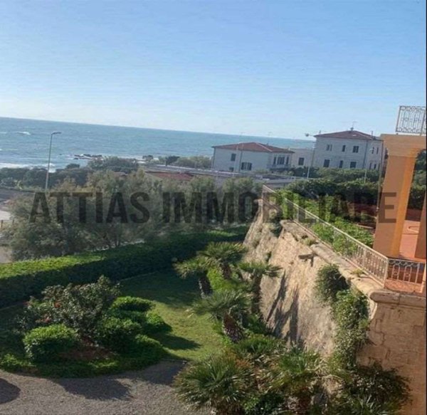 appartamento in vendita a Livorno in zona Antignano