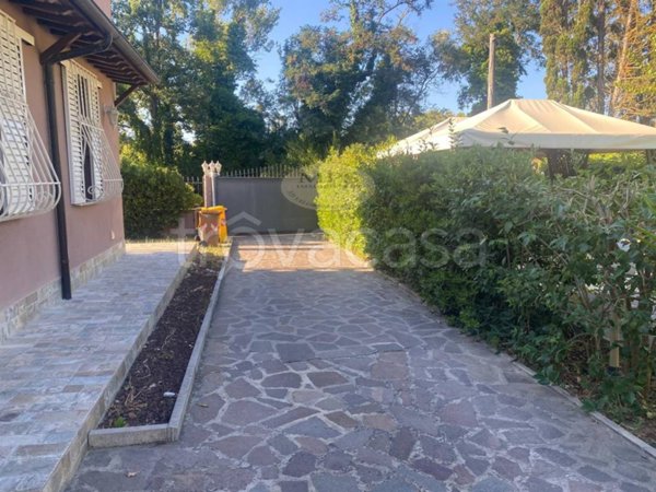 casa indipendente in vendita a Livorno in zona Padula
