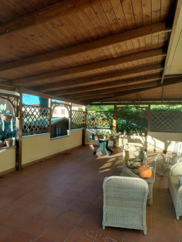 casa indipendente in vendita a Livorno in zona Montenero