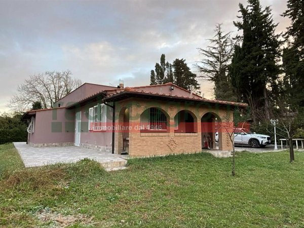 casa indipendente in vendita a Livorno in zona Padula