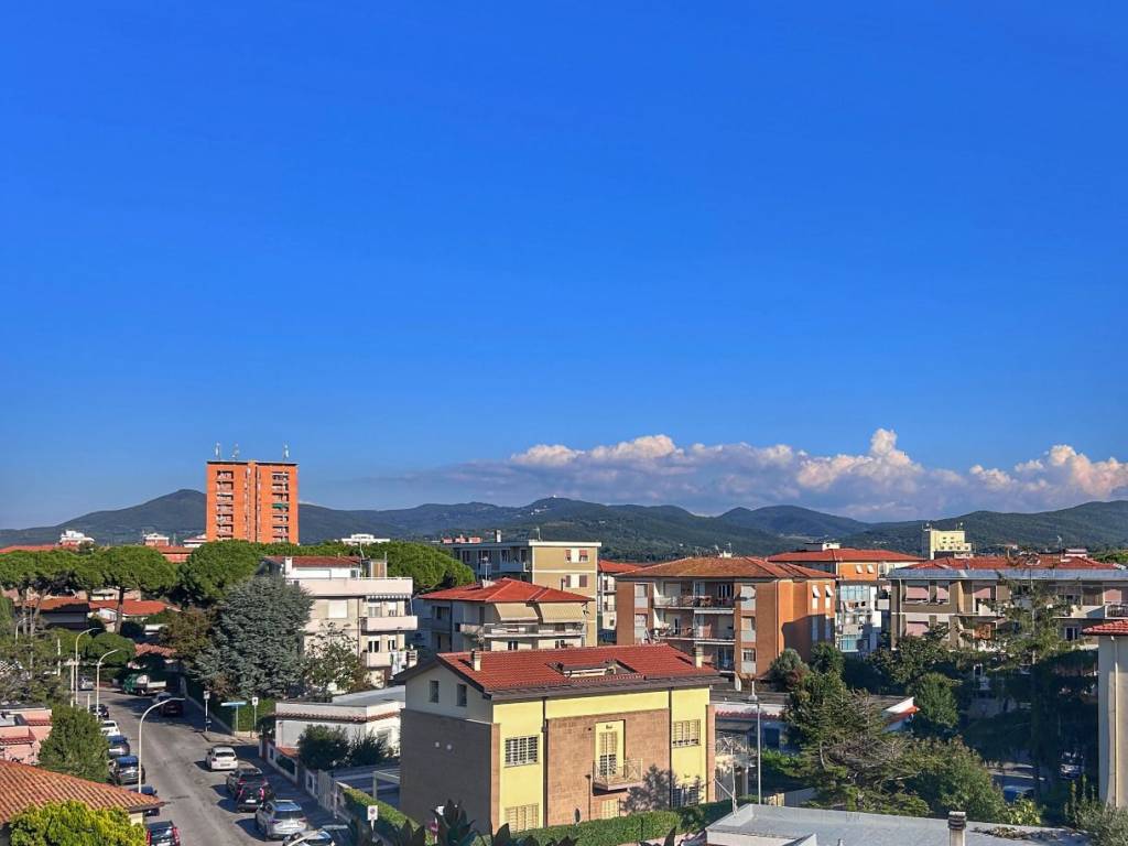 appartamento in vendita a Livorno in zona Ardenza