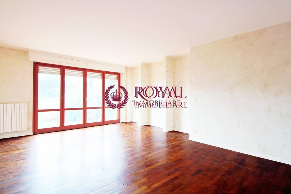 appartamento in vendita a Livorno in zona Lungomare