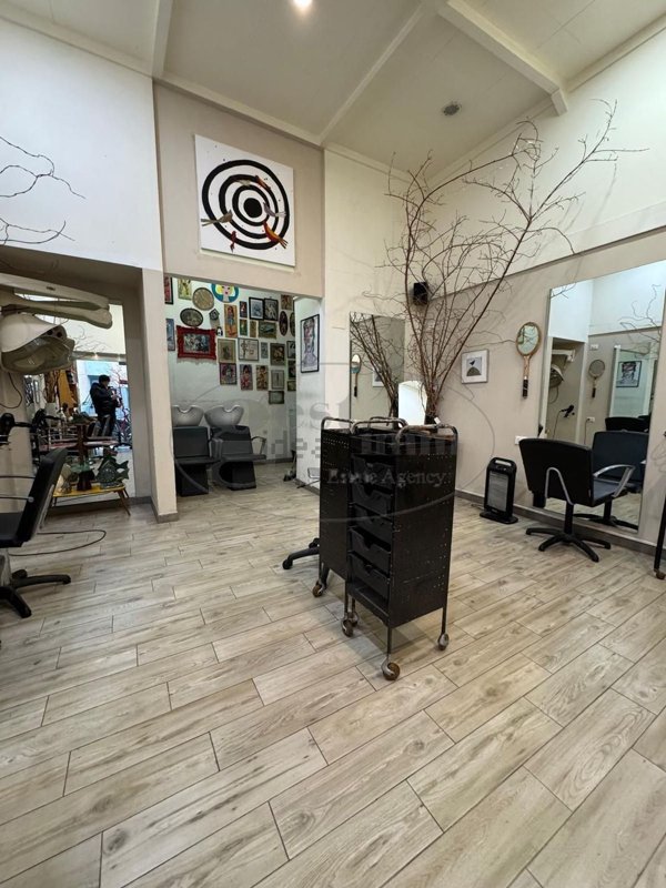 negozio in vendita a Livorno in zona Centro Città