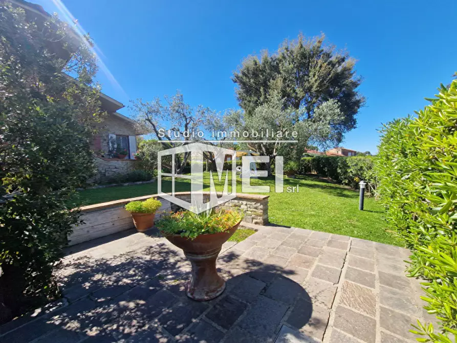 casa indipendente in vendita a Livorno in zona Montenero