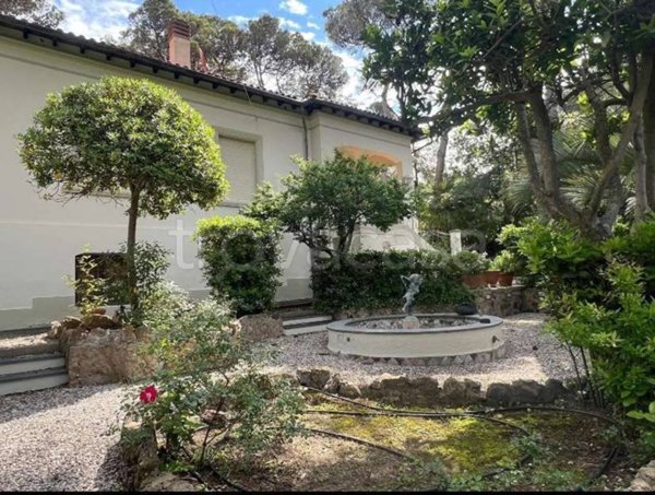 casa indipendente in vendita a Livorno in zona Quercianella
